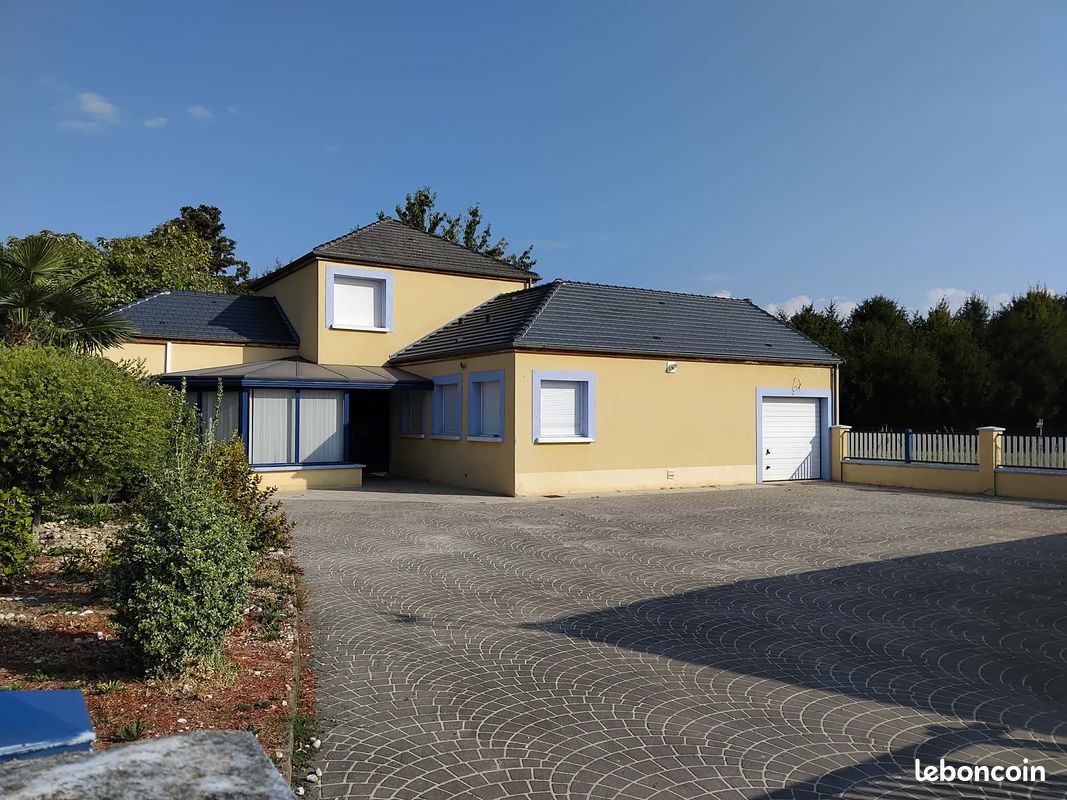 Maison 6 pièces 183 m² · à Blancs-Coteaux · 183,2 m² · 300 000 €