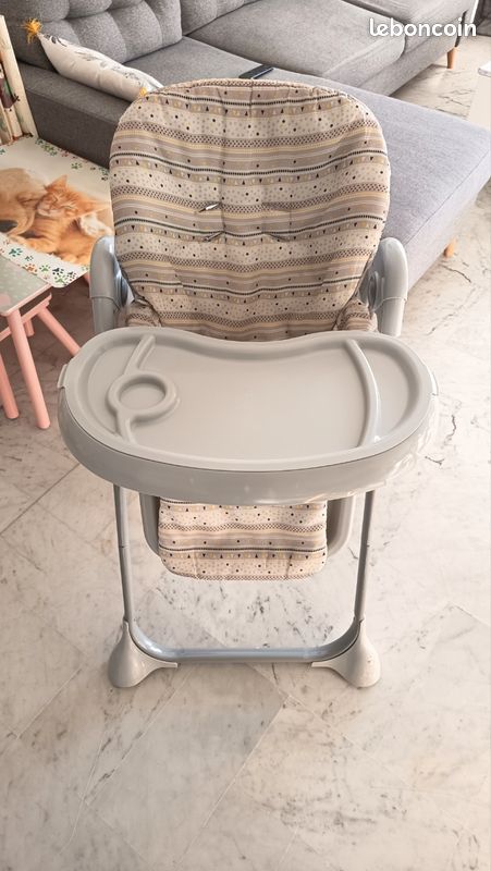 Chaise haute inclinable (image 1)