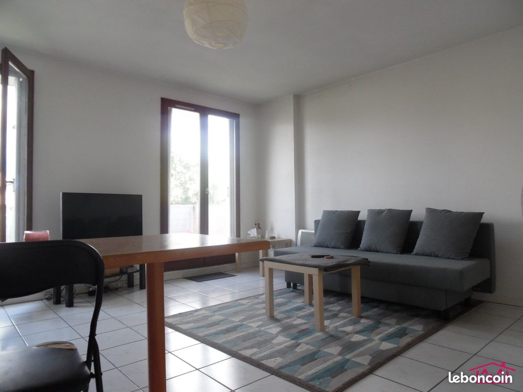 Appartement 1 pièce 30 m² · à Saint-Martin-d'Hères · 30 m² · 77 000 €