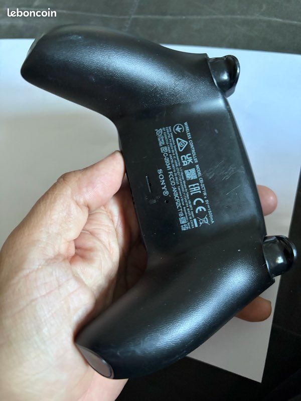 Manette PS5 DualSense Spider-Man 2 Limited Edition - HS / Pour pièces prix fixe vendue seule sans rien (image 5)