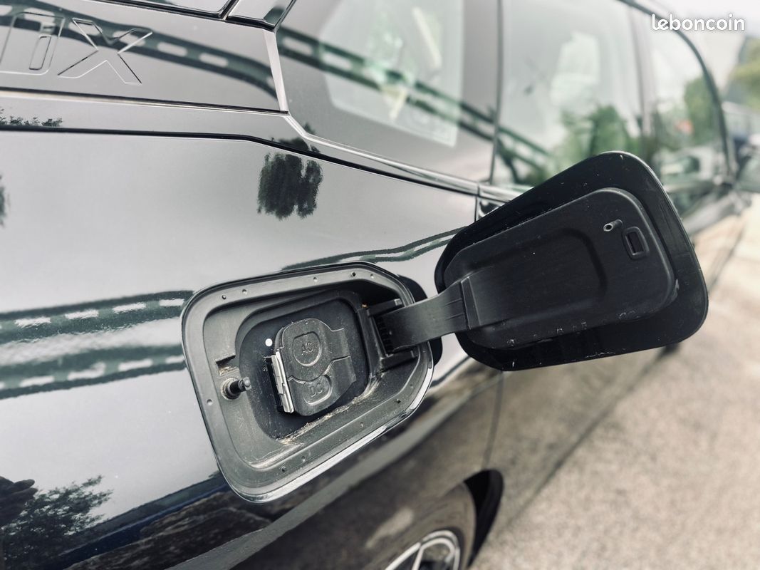 BMW iX 40e 326CH xDrive + CARPLAY SANS FIL + SIEGES CHAUFFANTS/VENTILES/MASSANTS/ELECTRIQUES + HARMAN KARDON + 1ERE MAIN + GARANTIE 12 MOIS (image 46)