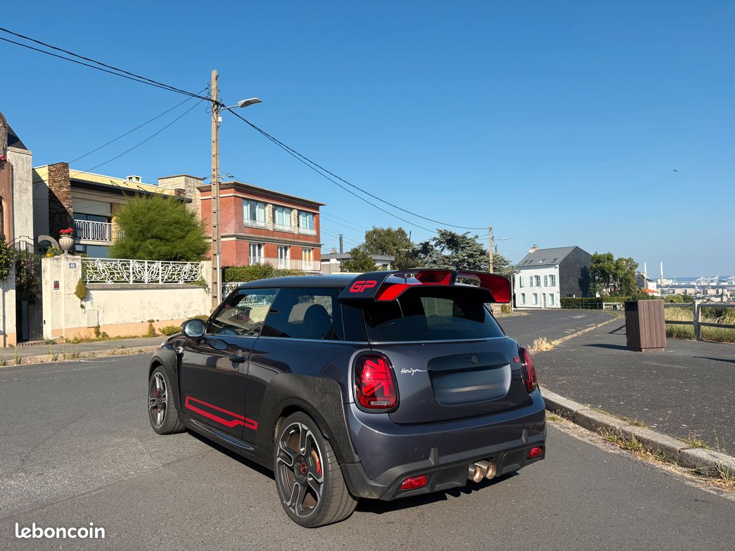 MINI John Cooper Works GP3 – 306 ch – N° 737/3000 – Édition ultra exclusive (image 3)