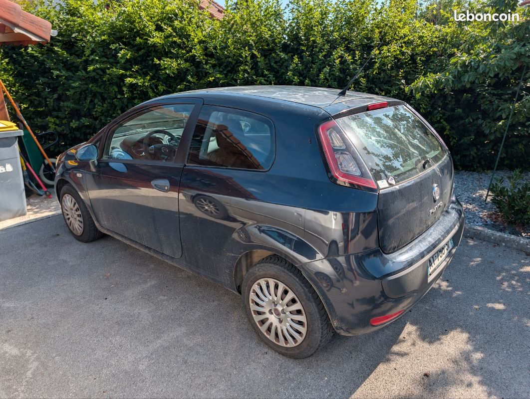 Vend fiat Punto (image 1)