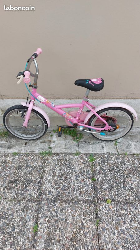 Vélo Princesse Btwin 16 pouces ans Décathlon TBE Vélos
