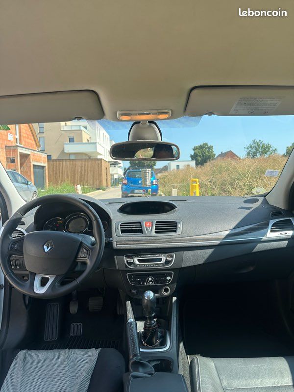 Renault Mégane III 3 portes (image 3)