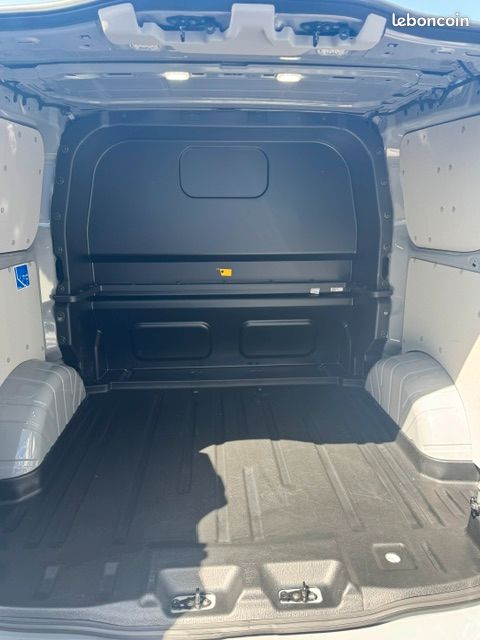 Ford transit custom ii (2) cabine approfondie 300 l1 2.0 ecoblue 170 bva8 sport (image 3)