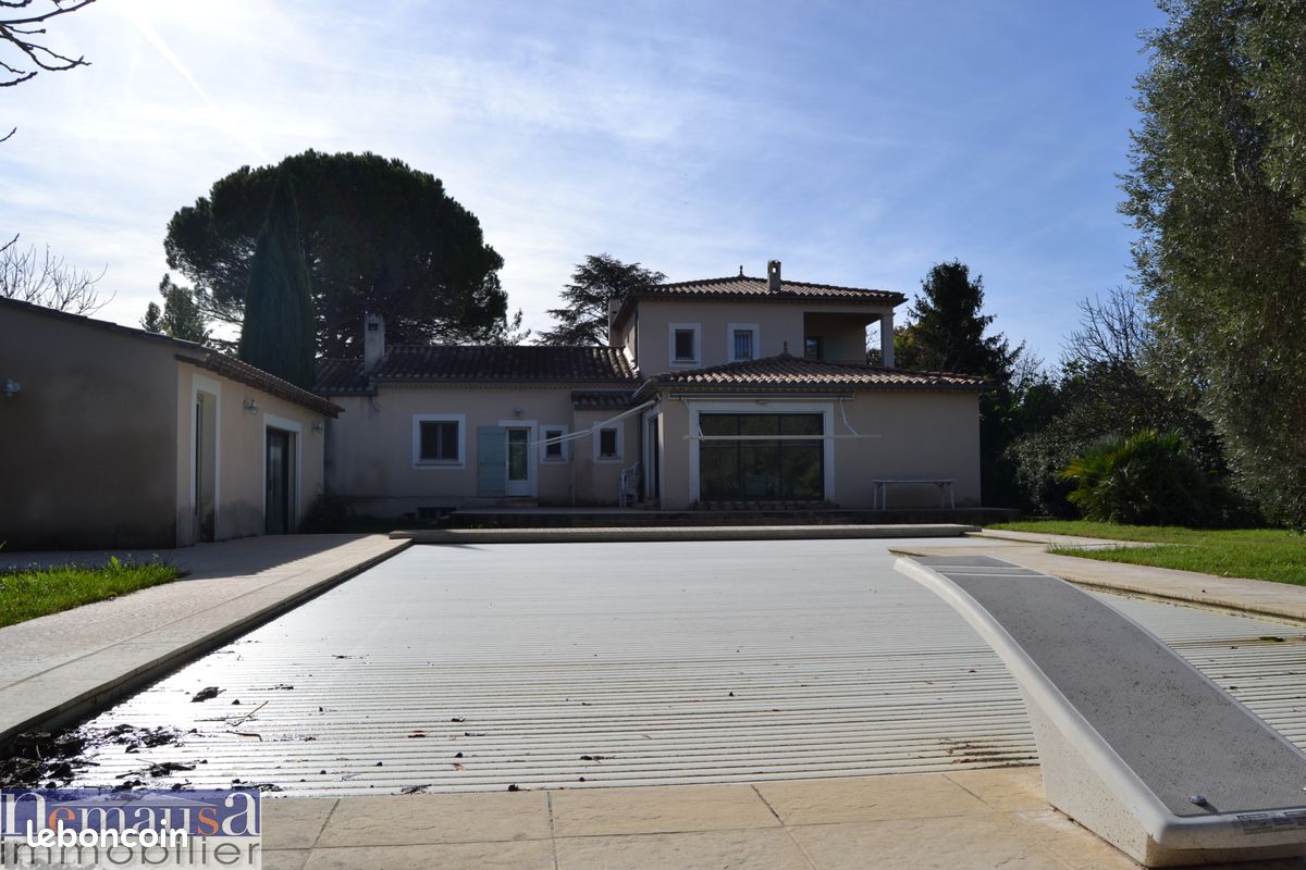 Maison 7 pièces 209 m² · à Tarascon · 209 m² · 1 080 000 €
