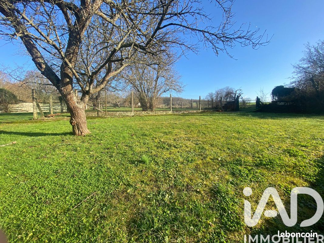 Terrain 714 m² · à Sablonnières · 714 m² · 45 000 €