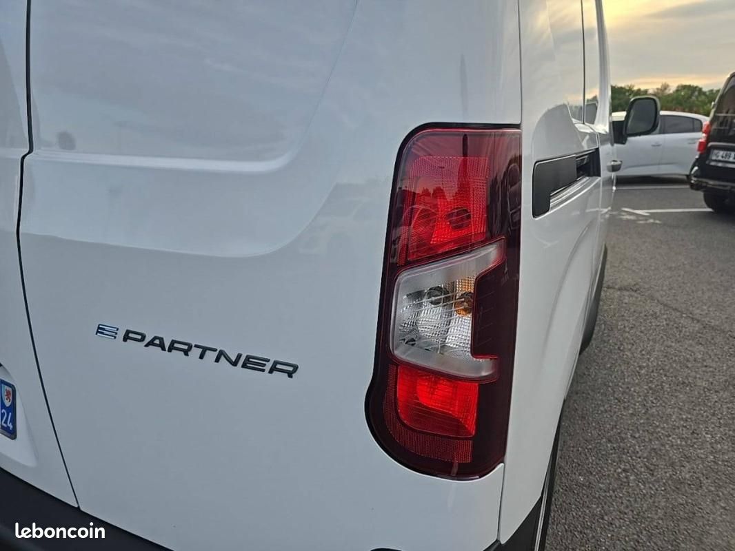 Peugeot Partner FOURGON ELECTRIQUE E- FGN 136 CH M CHARG UT MAJ 54 KWH AUT (image 17)