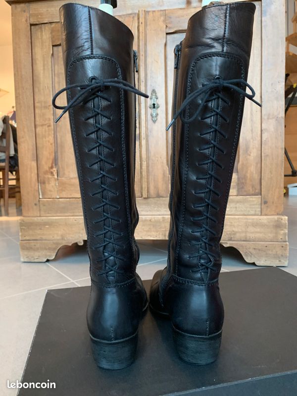 Bottes lacets arrière Chaussures