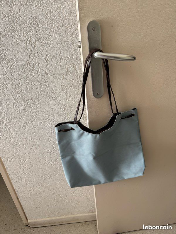 Sac à main bleu ciel (image 1)