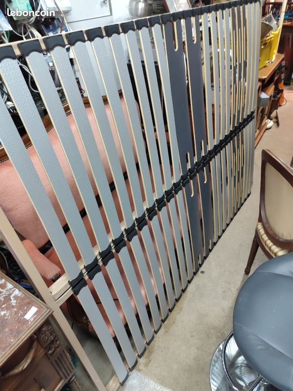 Sommier a lattes cadre metal 140 par 190 (image 1)