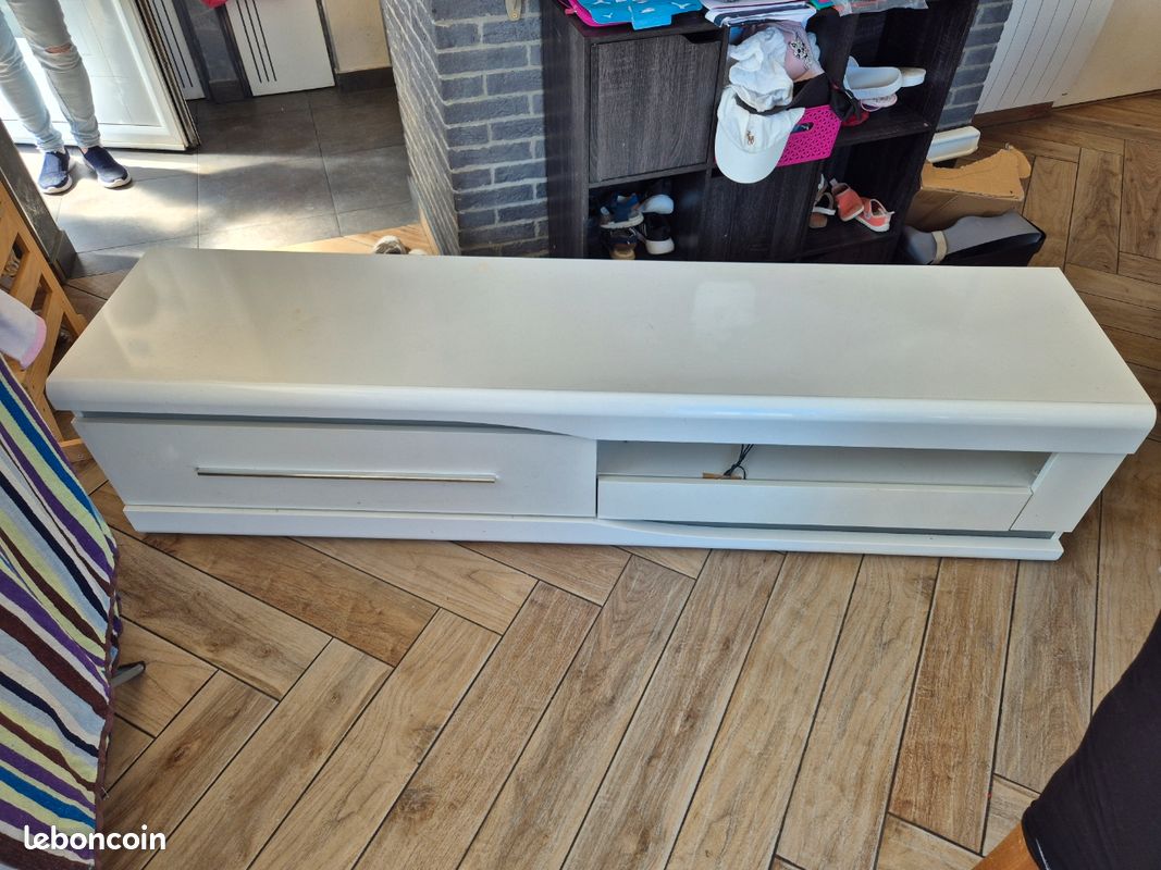 Meuble tv avec led (image 1)