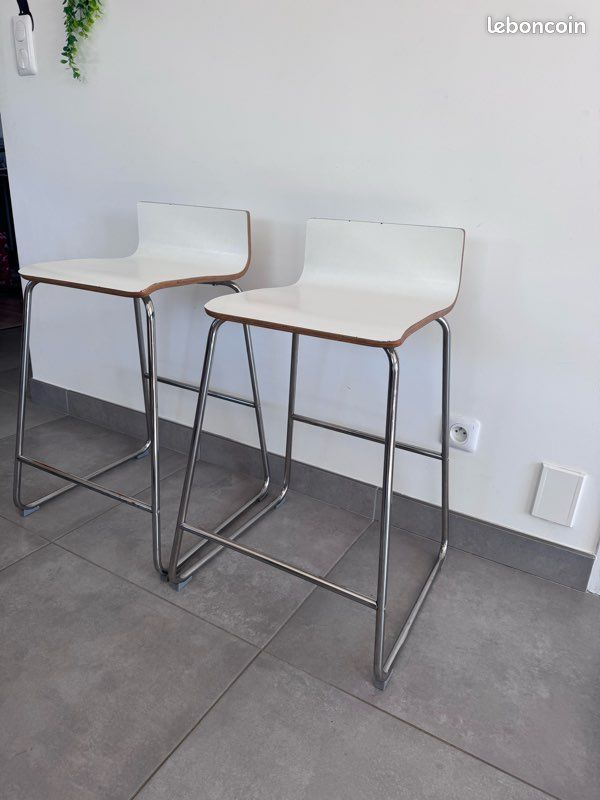 2 tabourets blancs (image 2)