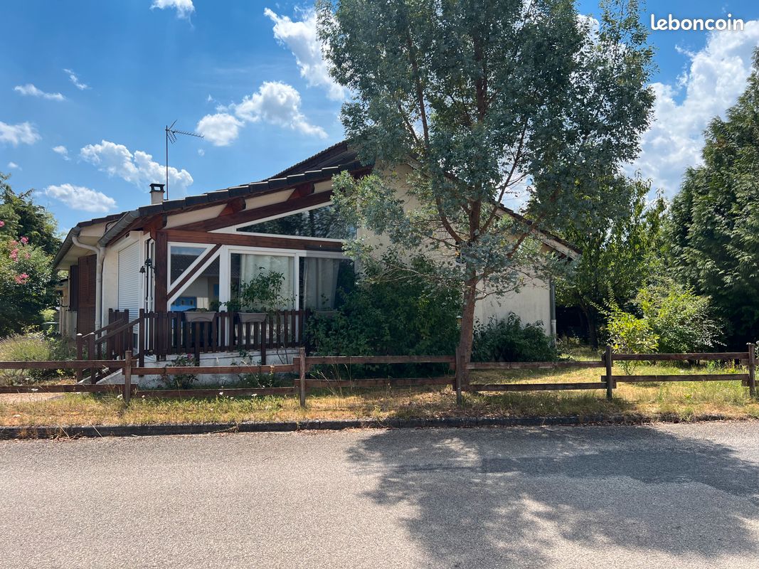 Maison 6 pièces 125 m² · à Feillens · 125 m² · 230 000 €