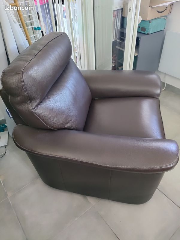 Fauteuil cuir marron (image 3)