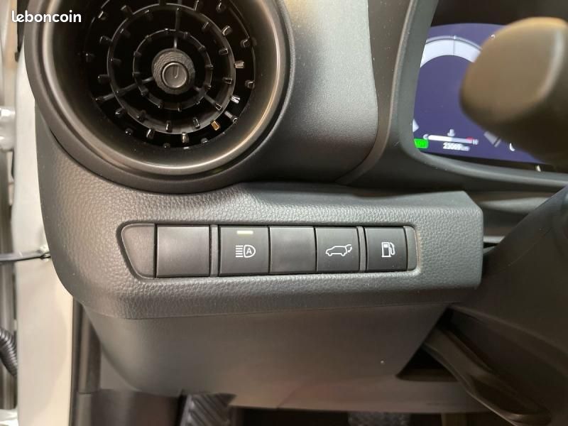 Toyota C-HR 2.0 Hybride 200ch GR Sport Premiere AWD-i NG23 (image 30)