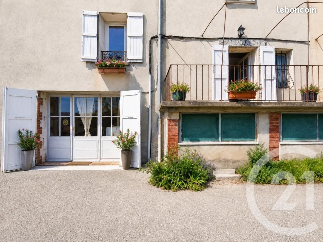 Appartement 4 pièces 76 m² · à Thoard · 76 m² · 59 000 €