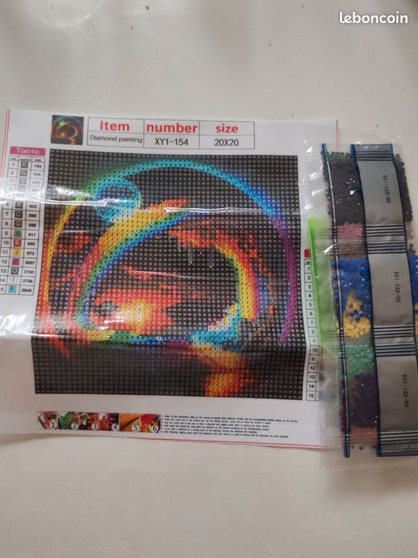 Diamond painting lune (image 1)