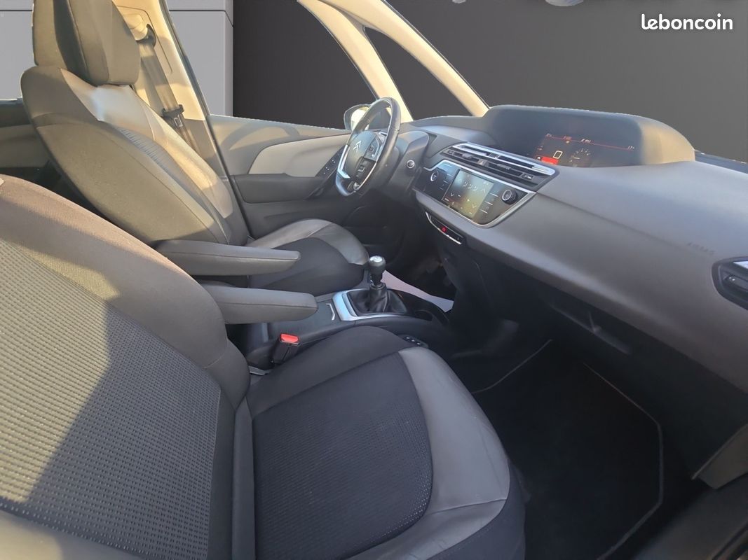 CITROEN C4 PICASSO BlueHDi 150 SS Shine / *1ère main entretien complet attelage (image 9)
