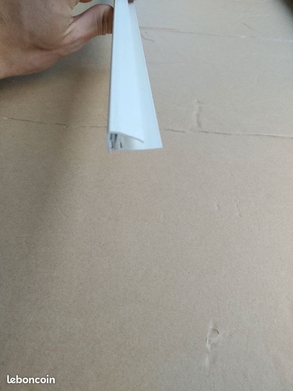 Profil de finition lambris PVC (image 2)