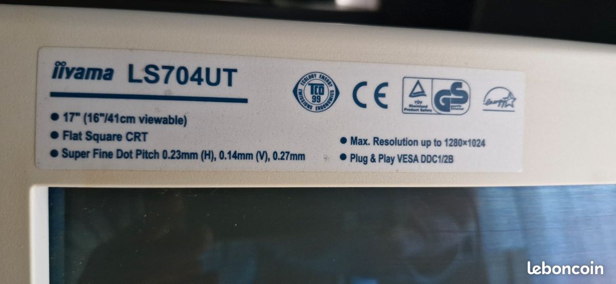 Moniteur CRT Iiyama Vision Master 1403 – 17'' (Occasion, Rétro-gaming)