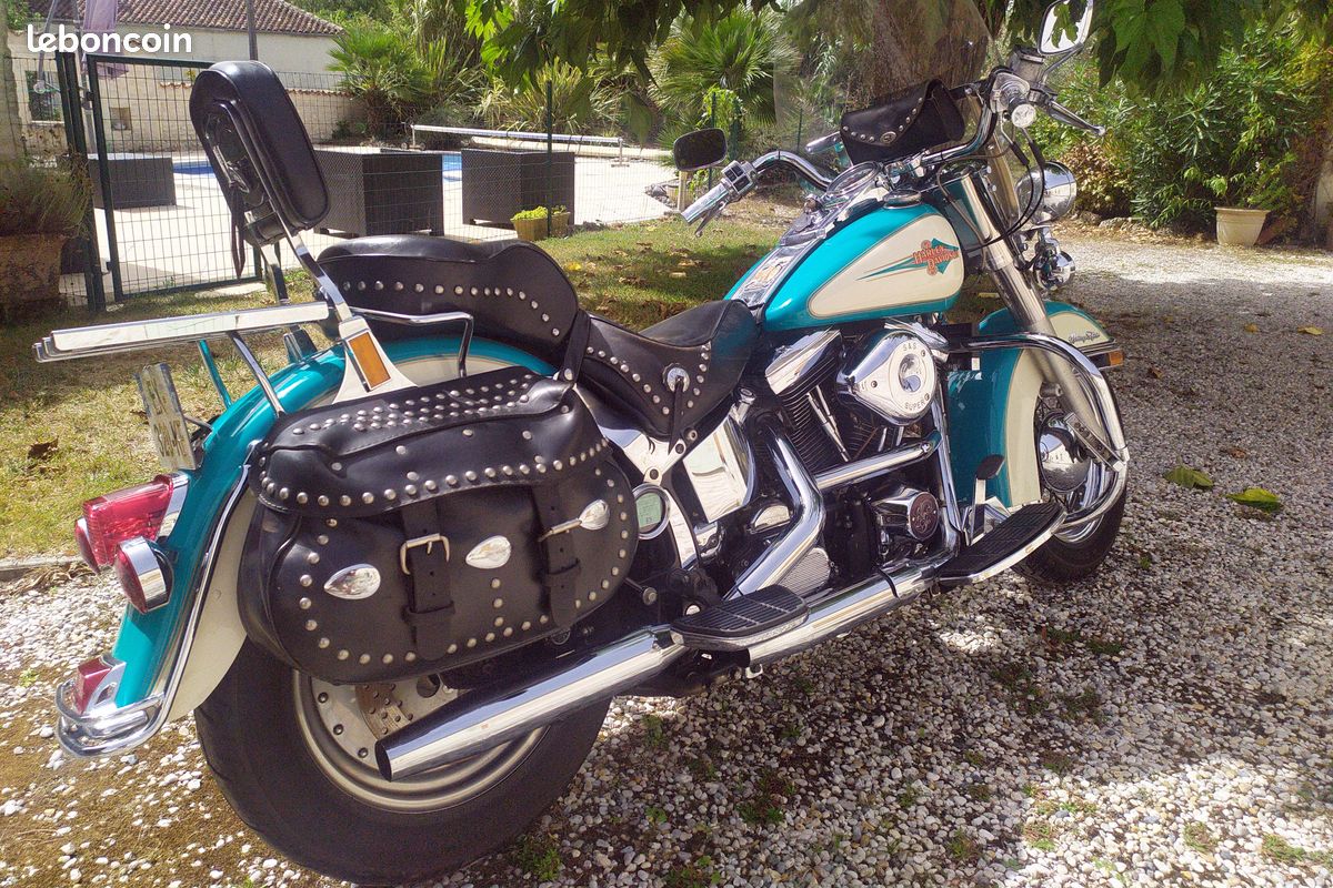 Moto Harley Davidson- Softail Heritage Turquoise et Crème 1992
