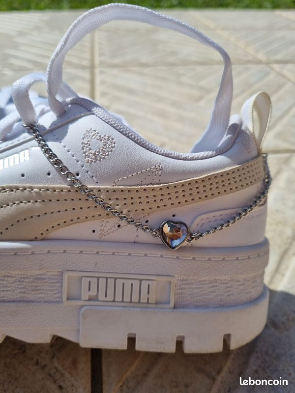 Baskets puma blanche avec bijou (image 2)