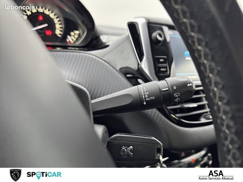 Peugeot 208 1.2 PureTech 110ch Allure S&S 5p (image 39)