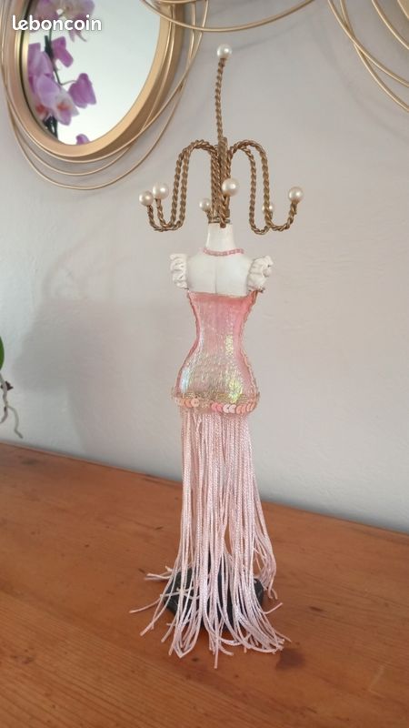 Porte bijoux mannequin (image 2)