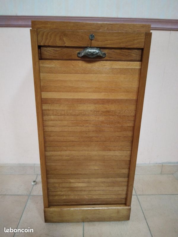 Meuble à rideau vintage en chêne massif (image 1)