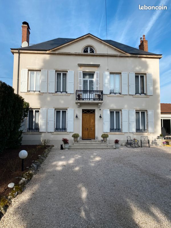 Maison 8 pièces 245 m² · à Pagny-la-Ville · 245 m² · 530 000 €