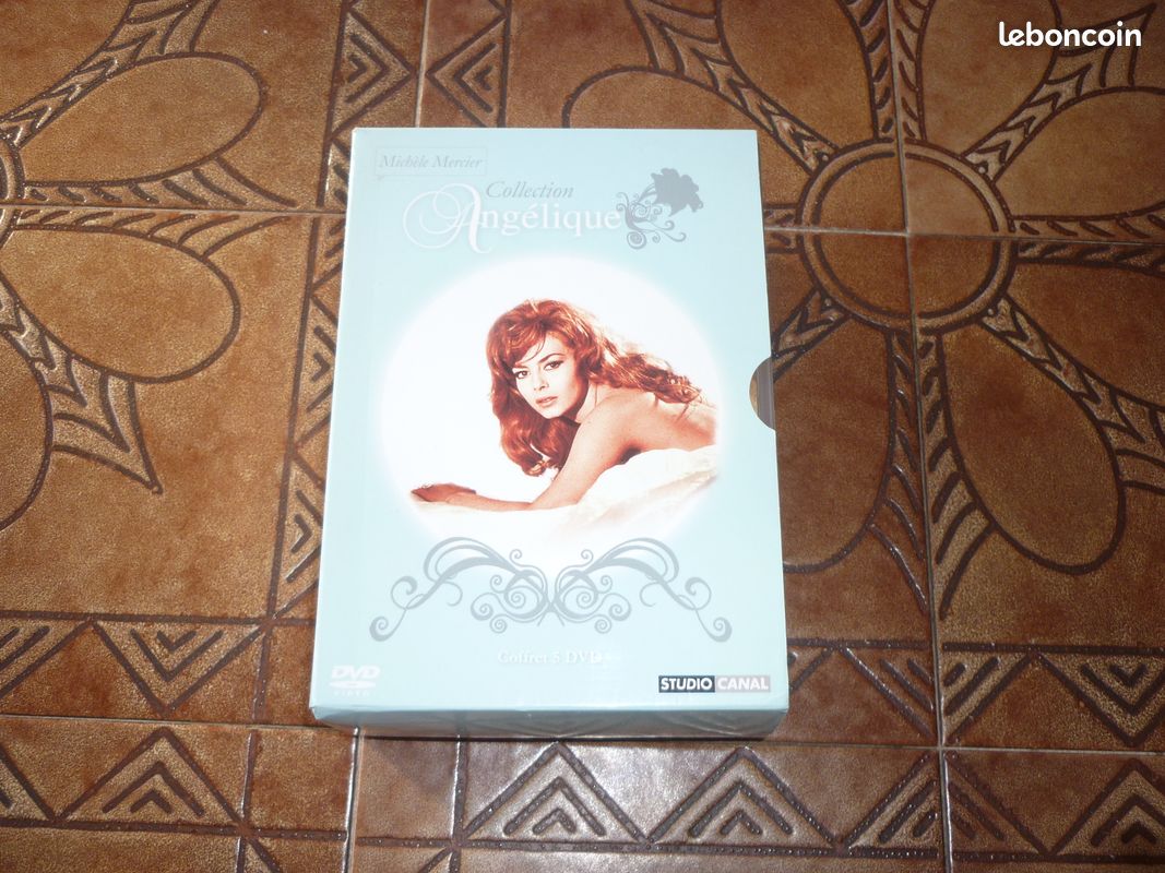 Coffret 5 DVD : Angélique marquise des anges - L'intégrale des 5 films - Comme neuf (image 1)