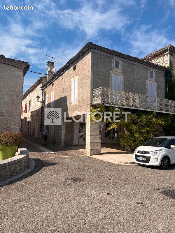 Maison 7 pièces 221 m² · à Castelnau-Montratier · 221 m² · 200 000 €