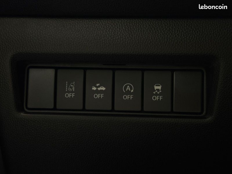 Suzuki SWIFT Sport 1.4L 140CV Essence- Caméra/Jantes 17"/Keyless -Suivi Suzuki -GAR 12M (image 18)