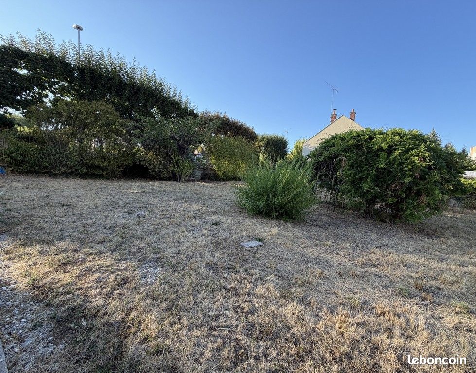 Terrain à bâtir · à Auxerre · 139 000 €