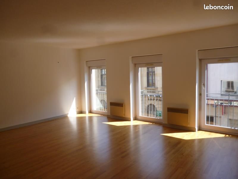 Appartement a louer roanne - 4 pièce(s) - 117 m2 - Surfyn