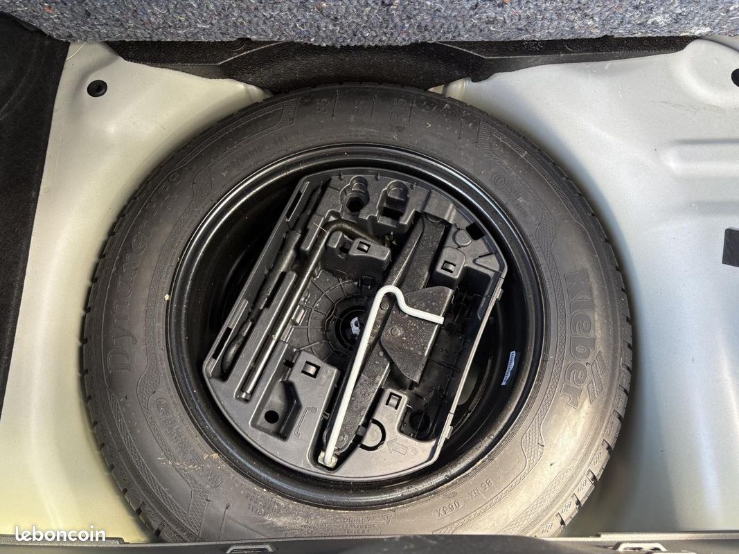 CITROEN C3 1.2 PureTech 12V 110ch S&S EAT6 Shine (image 23)