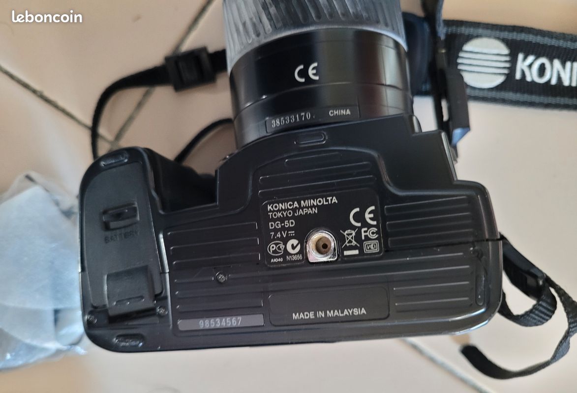 Appareil Reflex Konica Minolta Dynax 5D (image 9)