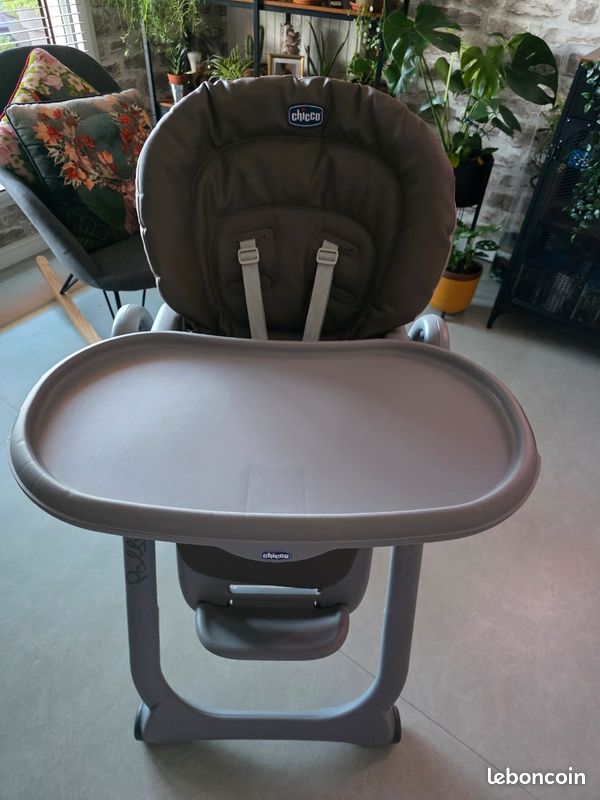 Chaise haute poly magic CHICCO (image 3)