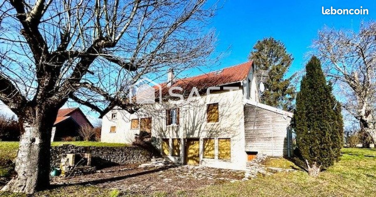 Maison 8 pièces 189 m² · à Croix · 189 m² · 155 000 €