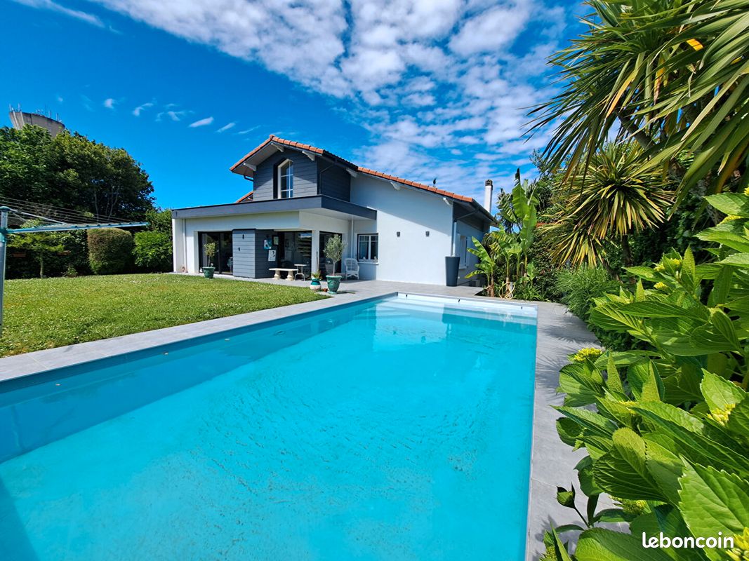 Maison 7 pièces 178 m² · à Dax · 178 m² · 499 000 €