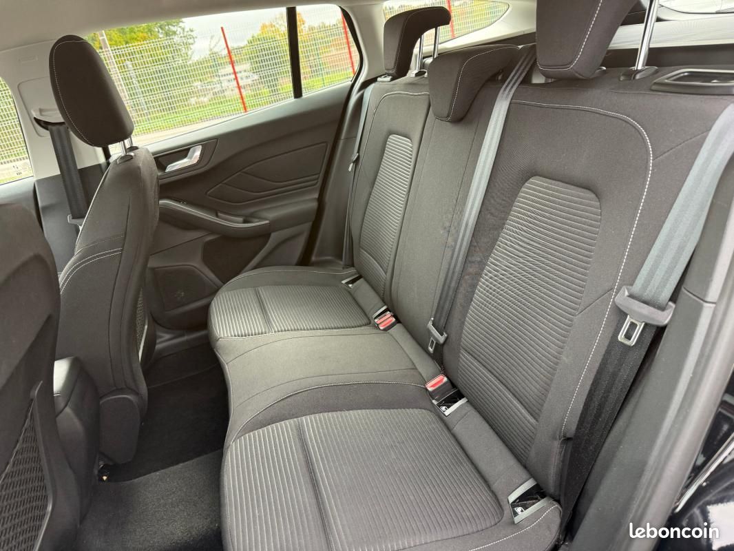 Ford Focus SW 1.0 EcoBoost 125 S&S mHEV Titanium X Business (image 6)