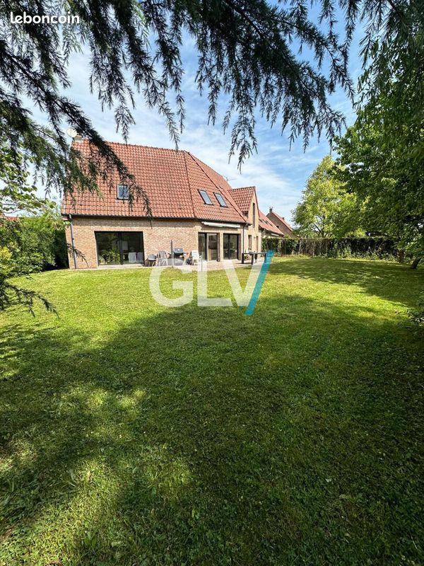 Maison 5 pièces 188 m² · à Roncq · 188 m² · 499 000 €