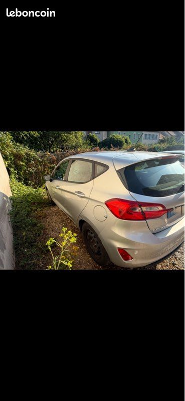Ford fiesta (image 3)