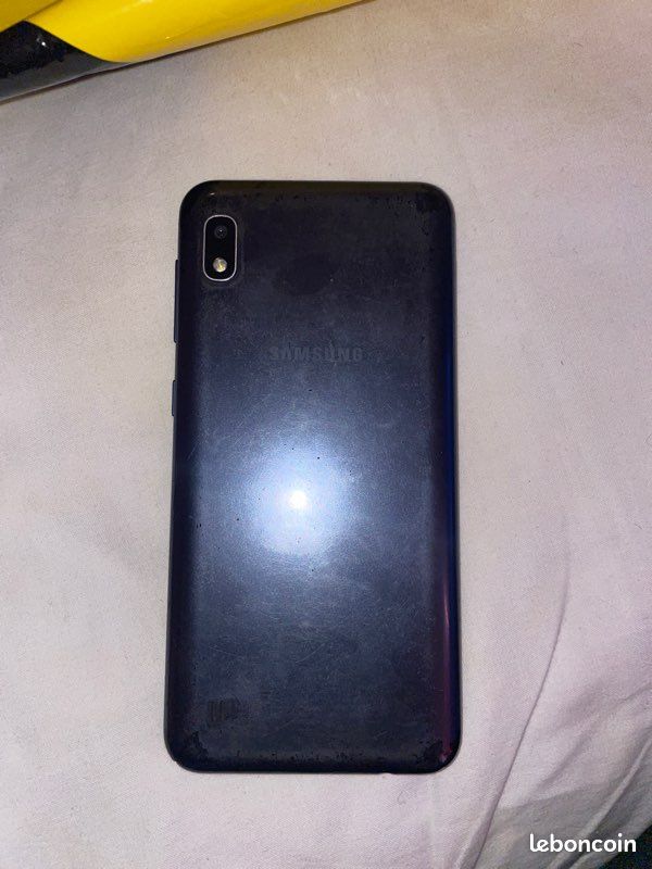 Samsung A10 (image 2)