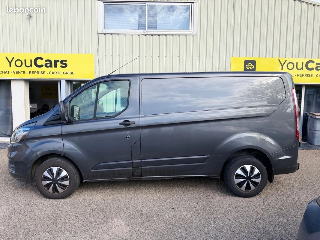Ford Transit Custom Vu FOURGON 280 2.0 ECOBLUE 130 cv CAMERA DE RECUL - ATTELAGE - CLIMATISATION (image 2)