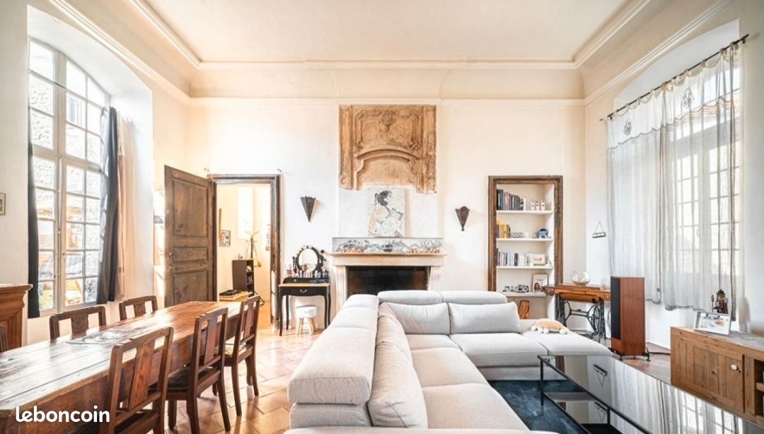 Maison 6 pièces 179 m² · à Saint-Remèze · 179 m² · 185 000 €
