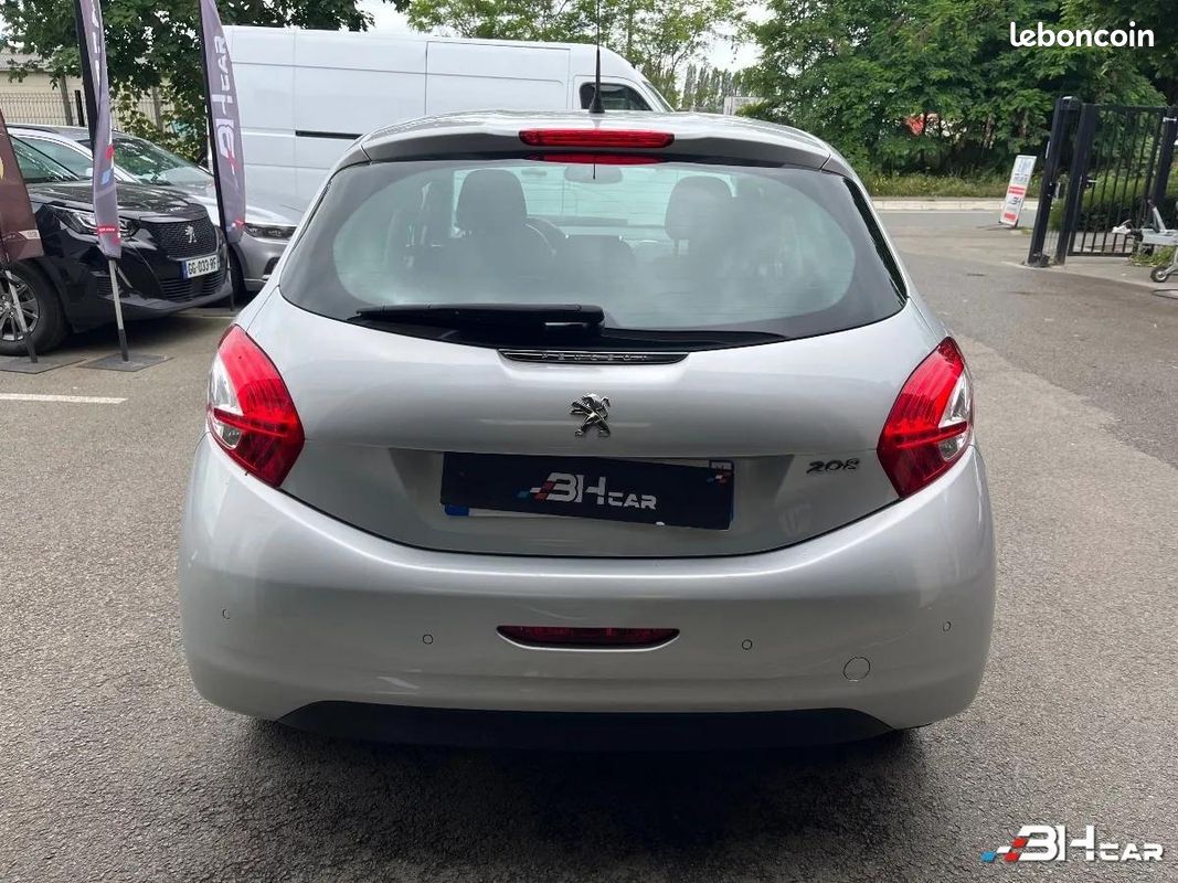 Peugeot 208 GENERATION-I 1.2 PURETECH 80 ALLURE (image 5)