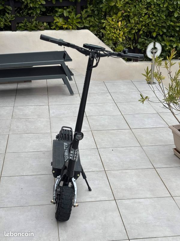 Trottinette électrique ANGWATT X1 – 3600W / 60V / 22,5Ah (image 4)